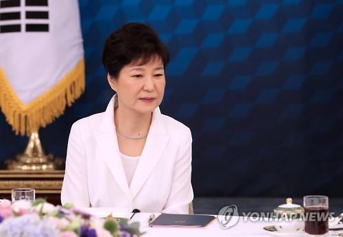 光复节71周年韩国总统特赦CJ会长等4876人。 -- 中韩人力网