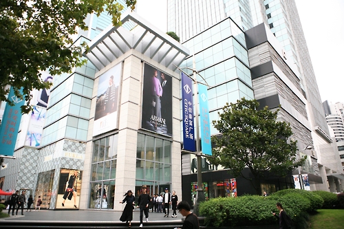 上海中信泰富广场。---  中韩人力网韩国工作签证中心