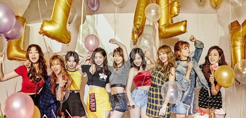 TWICE3首MV在YouTube播放量破2亿次大关。---- 中韩人力网