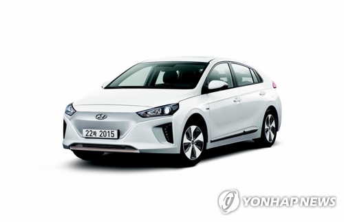 现代IONIQ电动汽车；韩国1-10月份电动汽车销量超过一万大关。--- 中韩人力网