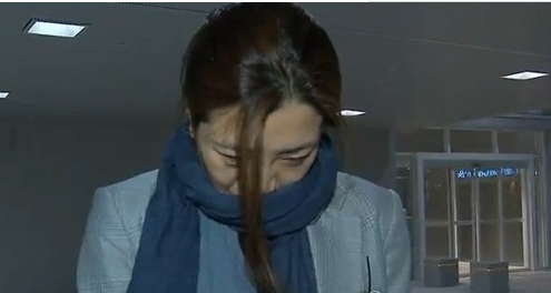 大韩航空霸道千金赵显旼当众泼水侮辱员工消民愤。------ 中韩人力网