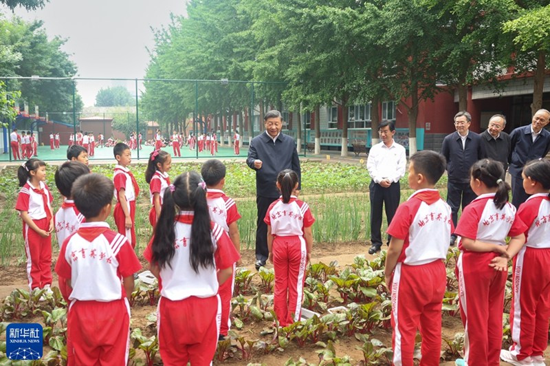 시진핑, 베이징 위잉학교 시찰…전국 어린이들에게 ‘6월 1일’ 국제 어린이날 축하——中韩人力网