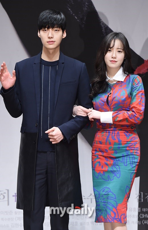 因一起出演电视剧《Blood》而走到一起的韩国明星情侣具惠善与安宰贤将于5月21日结婚。