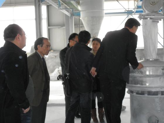 据韩国企业招聘网了解，伴随着汽车轻量化浪潮的大势所趋，能替代钢材的、具备高强度和加工性的工程塑料成为了关注的焦点，需求正稳步增长。在此情形之下，韩国化工企业正在加快进军汽车用高性能工程塑料市场。