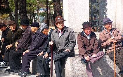 报告预测称2050年韩国老龄人口比重排名世界第二 