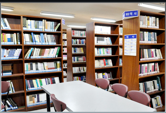 岭南外国语大学图书馆