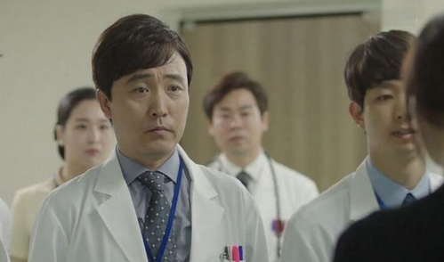 韩剧《Doctors》,朴信惠演过的电视剧,朴信惠男友,韩国娱乐新闻