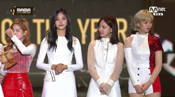 2016 MAMA,TWICE,Mnet,	周子瑜,中韩人力网,韩国娱乐新闻