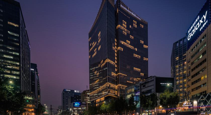 酒店管理专业就业前景,酒店管理专业薪资,韩国酒店招聘,韩国宾馆服务生