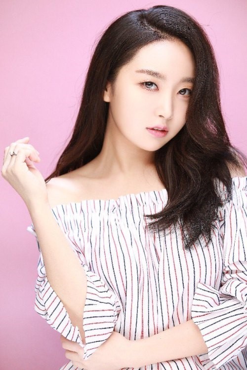 Punch歌唱实力受认可 获“2017 Asia Model Awards OST人气奖”