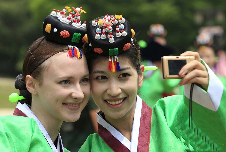 过半留学生不愿在韩国就业生活 回国还是留下？