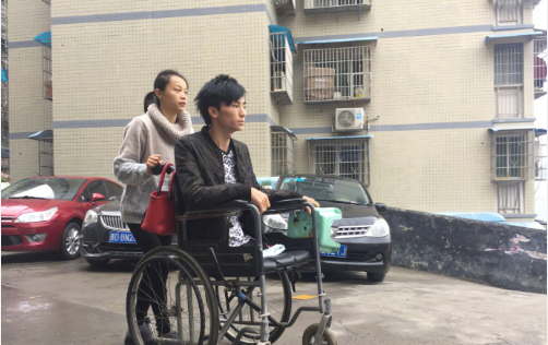 다리를 잃었지만 참사랑을 만났다