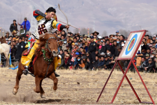 시장자치구 라싸시(西藏自治区拉萨市)의 마술 공연