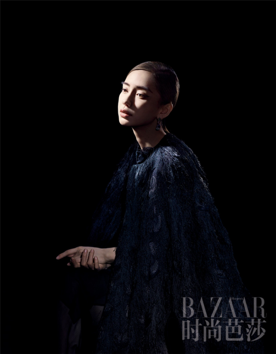 Angelababy<패션 바자>의 화보 공개----신시대 여성 매력 과시