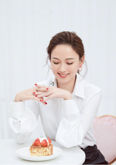 변신의 요정-----지교은(陈乔恩)