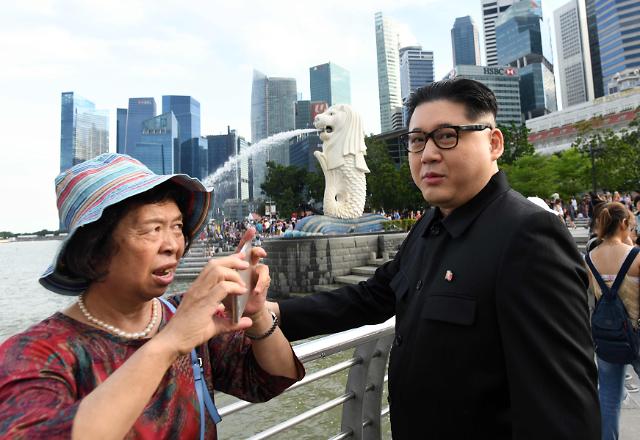 “金正恩”提前亮相新加坡:特朗普 我在等你呢！---- 中韩人力网