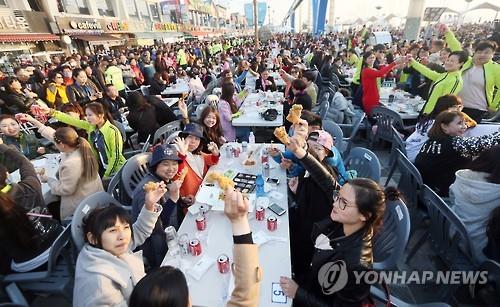 한국산 맥주 中서 선전 소주 막걸리 주춤 …주요 소비층 따라 갈려——中韩人力网