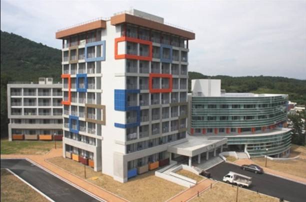 庆一大学—大学介绍