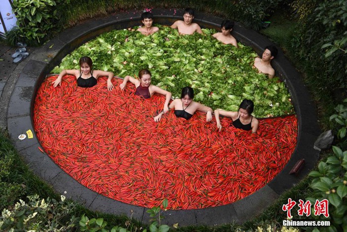 中 항저우 호텔 이색 테마 행사 <위안양훠궈> 온천 등장——中韩人力网