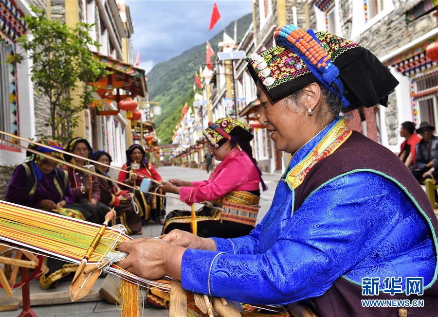 쓰촨 아바, 고원 민족 전통 문화 생기 불어넣어