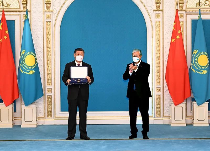 [시진핑 주석이 주고받은 외교 선물] 시진핑 주석이 받은 훈장…모두가 ‘최고의 영예’ 상징——中韩人力网